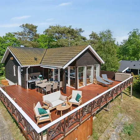 Mariam - 100m From The Sea By Interhome