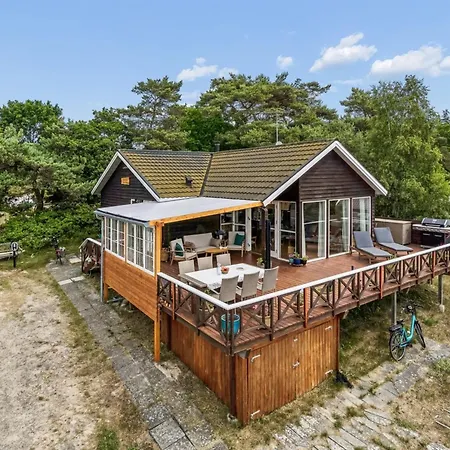 Mariam - 100m From The Sea By Interhome